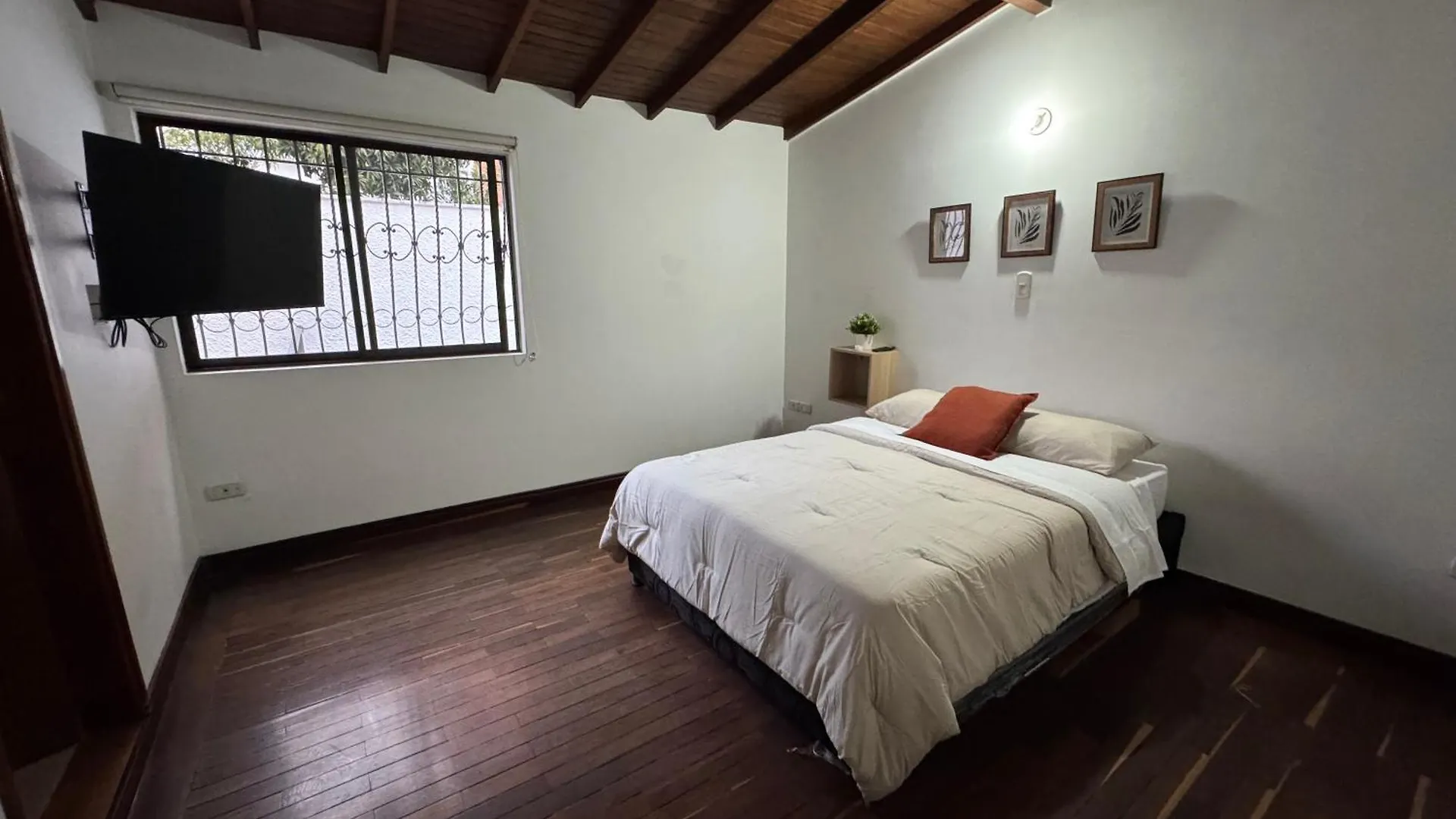 Casa Serene - Habitacion Cumbre Medellin Colombia