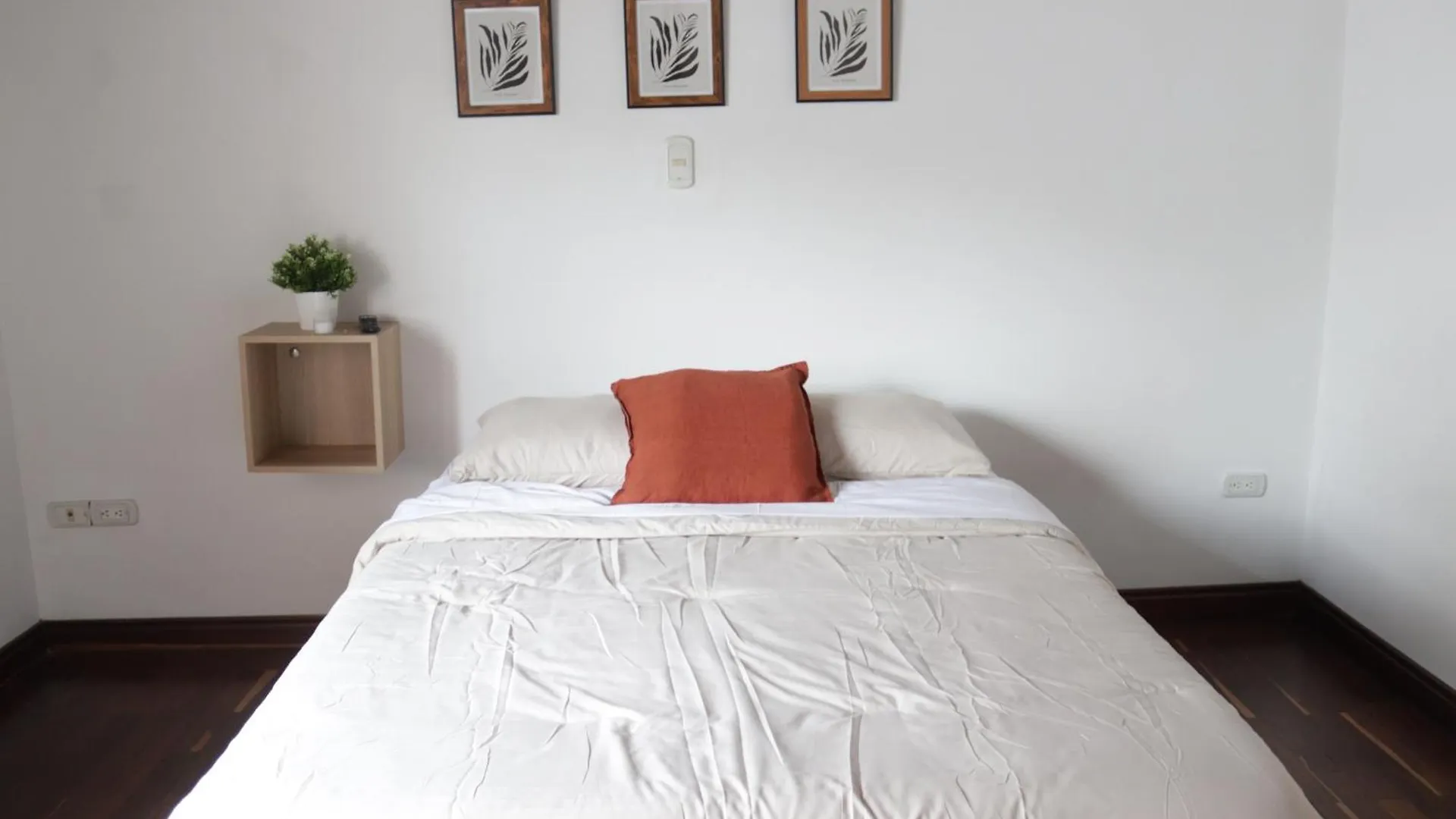 Casa Serene - Habitacion Cumbre Medellin Homestay